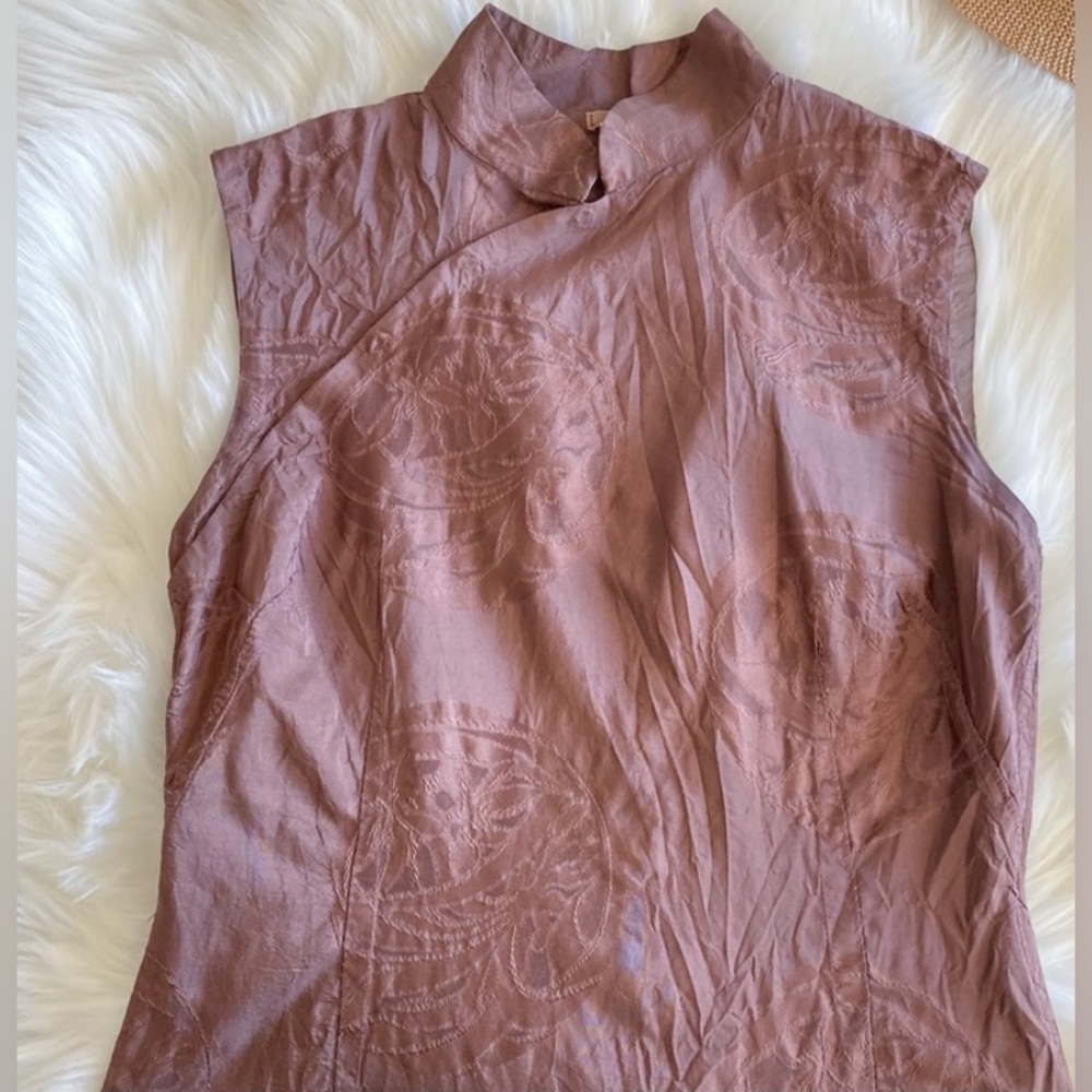 DOSA Silk Cheongsam Sleeveless Tunic Blouse. - Picture 8 of 12
